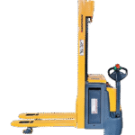 Stacker elétrico Jungheinrich recondicionado.